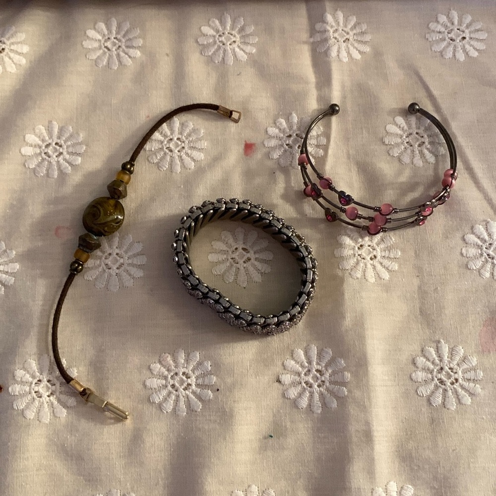 Lot of braclets